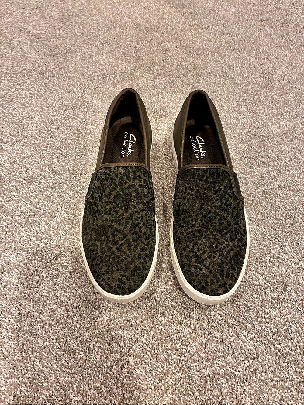 Clarks Nova Way Leopard Print Slip-On Sneakers US 7.5